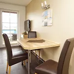 Haus De Niege Wech 01 Mit Gratis Nutzung Vom Ahoi Erlebnisbad Und Sauna In Sellin *