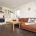 Haus De Niege Wech 01 Mit Gratis Nutzung Vom Ahoi Erlebnisbad Und Sauna In Sellin *