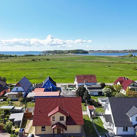 Ahoi Erlebnisbad Ferienwohnung: Stylish With Terrace And Access Thiessow