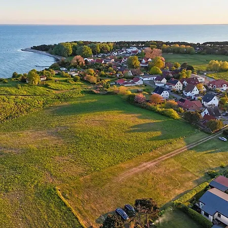 Schicke Mit Terrasse, Gratis Nutzung Vom Ahoi Erlebnisbad Und Sauna In Sellin - Haus De Niege Wech 01 *