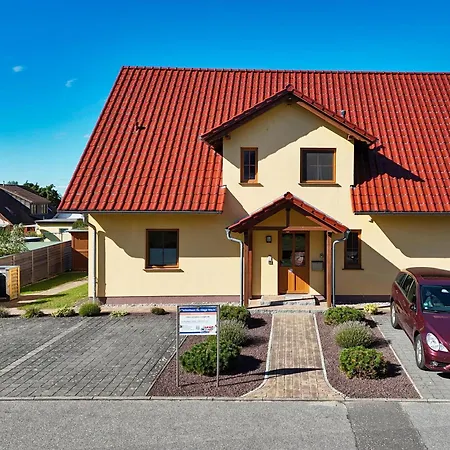 Schicke Mit Terrasse, Gratis Nutzung Vom Ahoi Erlebnisbad Und Sauna In Sellin - Haus De Niege Wech 01 *