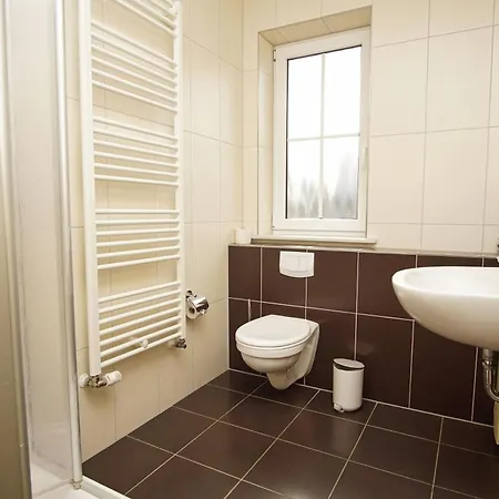 Schicke Mit Terrasse, Gratis Nutzung Vom Ahoi Erlebnisbad Und Sauna In Sellin - Haus De Niege Wech 01 * Thiessow