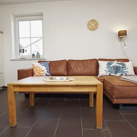 Schicke Mit Terrasse, Gratis Nutzung Vom Ahoi Erlebnisbad Und Sauna In Sellin - Haus De Niege Wech 01 *