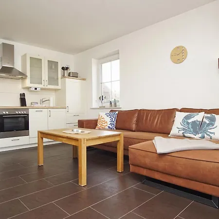 Schicke Mit Terrasse, Gratis Nutzung Vom Ahoi Erlebnisbad Und Sauna In Sellin - Haus De Niege Wech 01 *